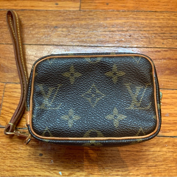 Authentic Louis Vuitton Monogram Canvas Wapity Case Zippered Pouch - Picture 1 of 10